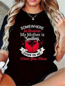 "Mother In Heaven" T-Shirt | Commemorative T-Shirt With The Phrase "Smiling On Me" - Gift For Mother's Day, Birthday, Or In Remembrance Of A Loved One - Up To Size 5XL - Soft And Thick Fabric - Condolence T-Shirt For The Loss Of A Mother - Red Heart Graphic T-Shirt, Mother's Day Gifts, Graphic Tees For Women, Summer T-Shirt, Casual T-Shirt, Vacation Clothes For Women, Youthful And Fashionable Design, Suitable For Spring, Summer And Autumn. - 黑色 - 查看 7