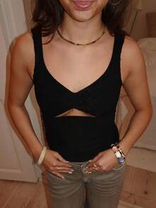 Solid Color Cutout Form Fitting Tank Top For Women Sleeveless V Neck Textured Bodycon Cami - Black - View 3