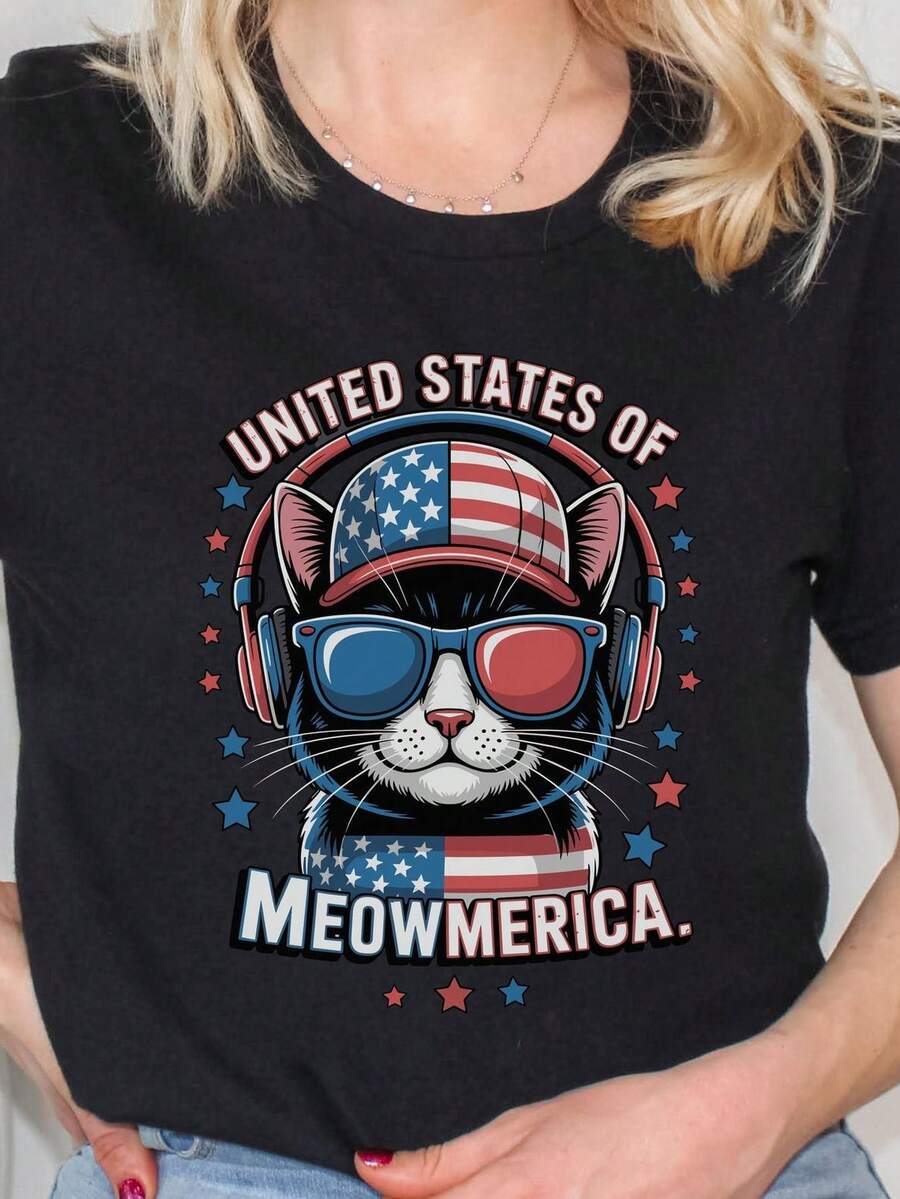 Camiseta patriótica de gato, camiseta de gatito estadounidense, top de animalito adorable, camiseta de gatito americano, camiseta del Día de la Independencia. Camiseta unisex de algodón puro de 220 g, peso ideal para todas las estaciones, apta tanto para hombres como para mujeres. Tejido duradero de alta calidad, suave al tacto y de larga duración. Top transpirable, ideal para usar en otoño y en vacaciones. - Negro - Ver 1