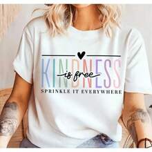 Camiseta Inspiradora y Conmovedora: Deja Huella con un Lema de Amabilidad - Camiseta Corta con Estampado de Letras para Mujer, Cuello Redondo, Camiseta Deportiva, Camisetas Gráficas para Mujer, Top con Estampado de Moda, Camiseta para Mujer, Camiseta de Regalo para Golf para Hombres y Mujeres - Blanco - Ver 1