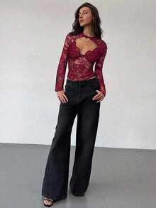 Blusa de manga larga con cuello en V profundo, transparente y con detalles de encaje negro para mujeres - Burdeos - Ver 4