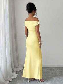 Vestido formal elegante con hombros descubiertos y detalles metálicos fruncidos para mujeres - Amarillo claro - Ver 2