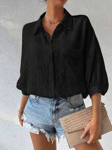 Camisa de mujer minimalista y casual de unicolor con botones delanteros, textura y hombros caídos - Negro - Ver 6