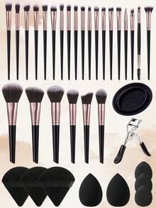 Set Kuas Makeup Profesional All-In-One 35 Buah dengan Spons Kecantikan, Puff Bedak Segitiga, Mangkuk Pembersih Silikon & Penjepit Bulu Mata, Kit Kuas Sintetis Lengkap untuk Alas Bedak, Eyeshadow, dan Concealer, Alat Makeup Wajah Lengkap untuk Pemula - Hitam - View 1