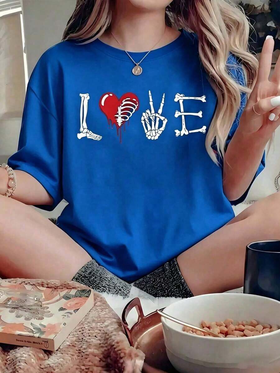 Casual Black T-Shirt With "LOVE" Graphic Of Skeletons And Ribs Heart, Dark Aesthetic Gothic Bones T-Shirt, Oversized Loose Blouse Grunge Rock Style, Dark Valentine's Day Must-Have Tops - 藍色 - 查看 1