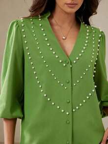 Blusa holgada de manga farol con cuello en V, decoración de perlas, de tela de lino y bambú verde, elegante y versátil para uso casual y de oficina - Verde - Ver 2