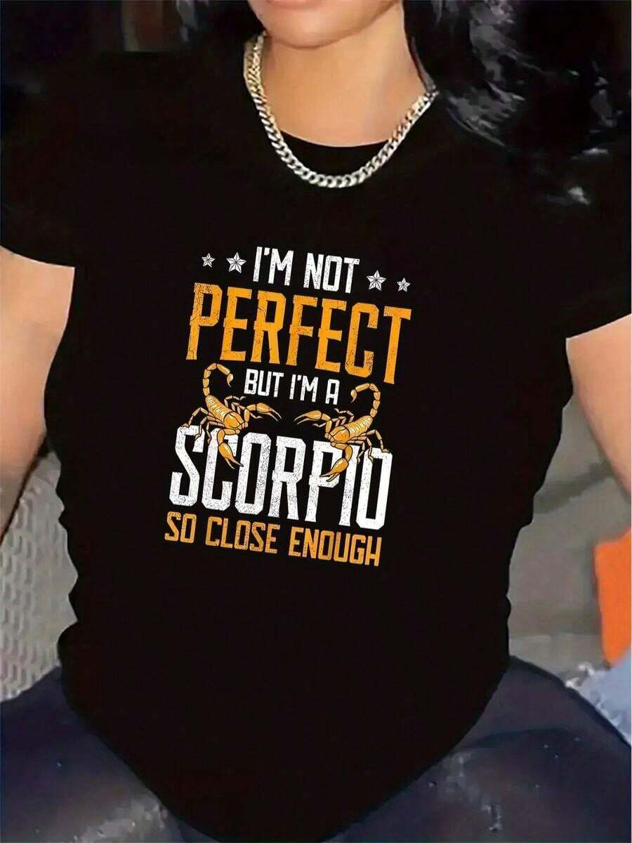 Camiseta de Mujer con Estampado de Escorpio - Divertido Eslogan "No Soy Perfecta, Pero Soy Escorpio" - Camiseta Ligera de Poliéster, Blanca con Texto Azul - Uso Diario Casual y para Restaurantes - Prenda Versátil Lavable a Máquina, Tejido Transpirable, Diseño Moderno, Esencial para Entusiastas de la Astrología, Ropa Diaria para Hombres y Mujeres, Camisetas para Mujer, Ropa de Vacaciones para Mujer - Estilo Urbano Vintage, Unisex, Camiseta de Manga Corta de Algodón Holgada con Cuello Redondo, 100% Algodón - Negro - Ver 1