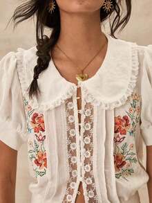 Blusa romántica con parches de encaje bordado para mujer, ideal para vacaciones de verano en la playa - Blanco - Ver 6