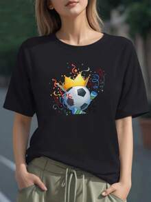 Balón de fútbol con corona dorada rodeado de serpentinas de colores que simboliza la pasión,la victoria y la alegría del deporte camiseta para mujer 100% algodón cómoda y moderna - Negro - Ver 6