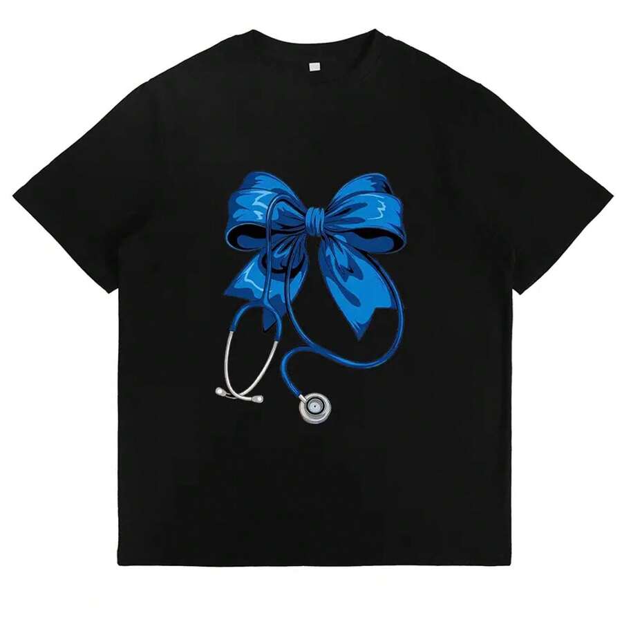 Stethoscope And Blue Bow Print T-Shirt For Nurses, Women's Medical T-Shirts, Cute, Modern, Casual, For Everyday Wear, Soft And Comfortable, Summer T-Shirts, Gifts For Healthcare Workers, Printed T-Shirts - 黑色 - 查看 1