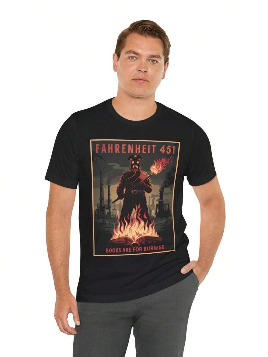 Camiseta FahrE1NHEit 451 Books Are For Burning, estilo futuro distópico, para fans de la ciencia ficción. Camiseta gráfica de algodón suave UniS1ex de 220 g. Camiseta de algodón puro UniS1ex, peso ideal para todas las estaciones, apta tanto para hombres como para mujeres. Tejido duradero de alta calidad, suave al tacto y de larga duración. Top transpirable, ideal para el uso de otoño y vacaciones de las mujeres. - Negro - Ver 1