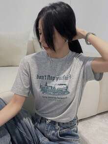 Camiseta de manga corta de corte holgado para mujer con estampado de eslogan y cuello redondo para el verano, camisetas gráficas, ropa de vuelta al colegio - Gris - Ver 3