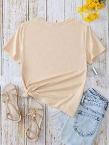 Women's Simple Loose Fit T-Shirt, Modern Style. This Casual And Comfortable Short-Sleeved T-Shirt Features A Stylish Tartan Heart Print, Perfect For Everyday Wear And Sports Activities. Women's Graphic Print T-Shirt, Summer 2026 - 杏色 - 查看 4