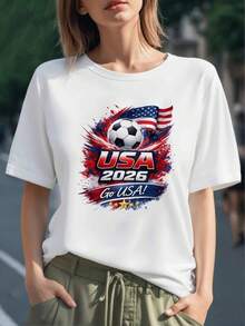 Bandera de Estados Unidos con balón de fútbol rodeado de colores rojo azul y blanco simbolizando pasión por el torneo mundial y orgullo nacional camiseta para mujer 100% algodón - Negro - Ver 6