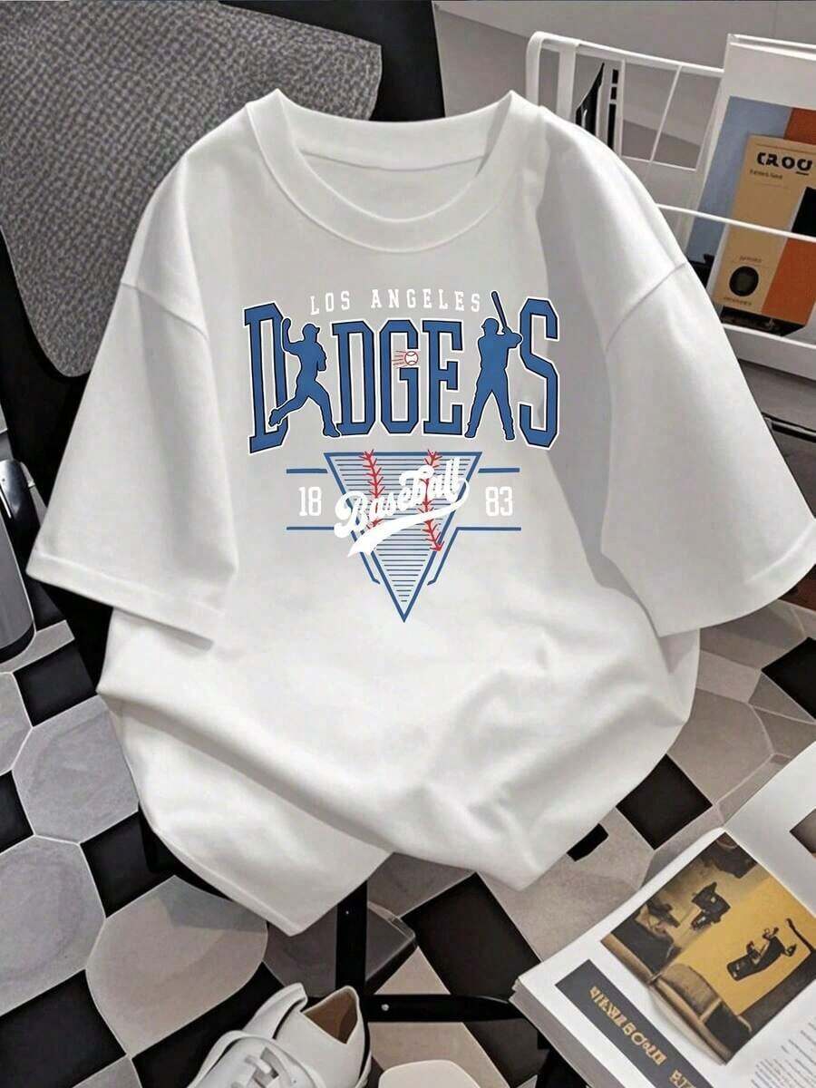 Los Angeles Baseball Pattern Women's Graphic T-Shirt Big Sister Cute Fashion Tee In Soft And Comfortable Cotton For Everyday Wear, Sports Games, And Casual Gift For Her. Ladies Printed Big Sister Tee Ideal For Gifting. Women's T-Shirts, Men's T-Shirts, Shirts > Stylish. Bohemian Style. Soft, Breathable, And Comfortable Blouses For Women, Ideal For Spring, Summer, And Fall, Perfect For Vacations, Travel, Everyday Wear, And Watching Games. - 白色的 - 查看 1