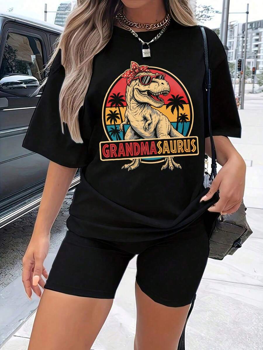 1 Piece, Unisex Short Sleeve Crew Neck T-Shirt, 180g, Retro Dinosaur Family Print With Sunset Palm Trees, Y2K Bababask Inspired Style, 100% Pure Cotton, Casual And Versatile For Urban Wear, Daily Outings, Summer, Camping, Concerts, Hip-Hop/Rock/Rap Events And Beachwear. Ideal For Festivals, Autumn, Year-Round Wear And Plus Sizes. - 黑色6 - 查看 1