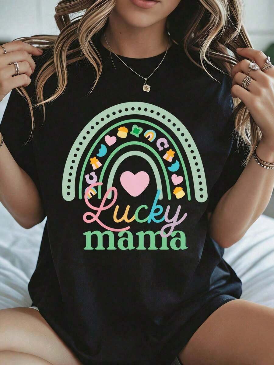 Elegante y casual para mujer, manga corta, camiseta Lucky Mama para el Día de San Patricio con estampado de corazón arcoíris y símbolos, ropa casual blanca para mujer, primavera verano. - Negro - Ver 1