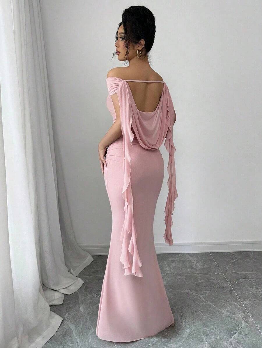 Vestido elegante de mujer con un hombro descubierto, fruncido, silueta entallada y parche en la cintura con lazo - Rosa - Ver 1