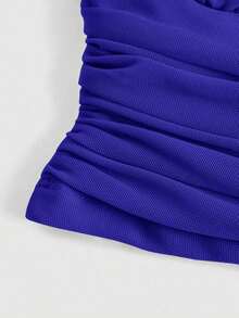 Top crop de un hombro fruncido - azul real - Ver 4