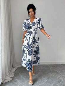 Vestido midi elegante con cuello en V cruzado, de manga corta y estampado de lunares para mujer - Azul y blanco - Ver 4