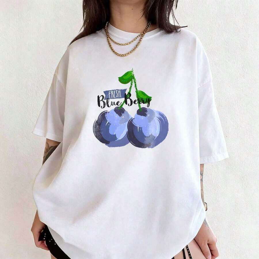 Camiseta de manga corta con cuello redondo 100% algodón, con estampado frontal de gráfico de fruta en acuarela "FRESH BLUEBERRY" y temática de arándanos frescos. Ideal para mujeres en verano, vacaciones, primavera. Estética, casual, linda, de talla grande, versátil, para uso diario, campus, eventos, festivales. Camiseta casual, tela suave, transpirable, corte holgado, camiseta para mujer, tops de verano, camiseta con gráfico, ideal para la playa, festivales para mujeres. Transpirable y cómoda. - Blanco - Ver 1