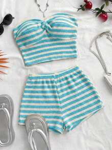 Set de 2 piezas para mujer compuesto por top bandeau texturizado a rayas rojas y blancas y pantalones cortos casuales, adecuado para citas, fiestas y vacaciones en la playa - Azul y blanco - Ver 6