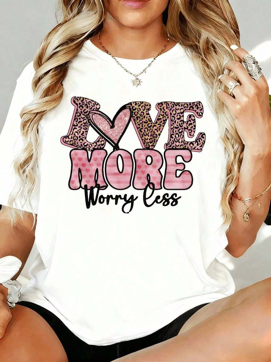 Camiseta Blanca para Mujer con Diseño de Corazón y Estampado de Leopardo "Love More Worry Less", 180g, para Ocio, Hogar, Aire Libre, Regalo para el Día de San Valentín o Fiesta - Blanco - Ver 1