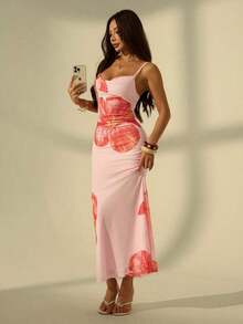 Vestido con tirantes de escote bajo y estampado floral rosa para estilizar la figura de mujer.Conjunto elegante y sexy para las vacaciones de verano - Rosa - Ver 8