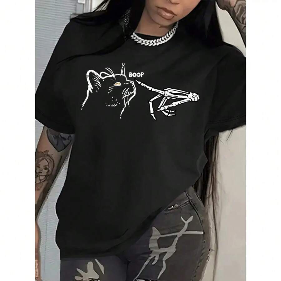 Women's Oversized Graphic T-Shirt With Fun Cat And Skeleton Hand Print, Short Sleeve, Round Neck, Loose Fit, Urban Style, Soft Cotton, Summer Casual - 黑色 - 查看 1