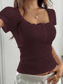 Camiseta de manga corta con dobladillo de encaje para mujeres, nueva para el verano, ajuste delgado con 3 botones frontales y media manga - Rojo violeta - Ver 5