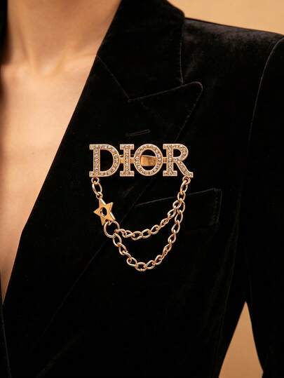 Elegant Rhinestone Chain Brooch For Women, Luxury Letter Lapel Pin With Star Charm, Vintage Gold Metal Suit Accessory For Jacket Coat Sweater Scarf Bag, Fashion Crystal Jewelry Gift For Anniversary Party Holiday Daily Outfit