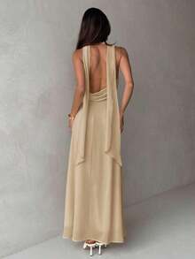 Vestido de mujer con cuello en V, corte evasé, volantes y espalda descubierta en color amarillo - Caqui - Ver 4