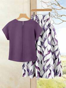 Set de 2 piezas Blusa de unicolor + Falda estampada con flores moradas de estilo casual de vacaciones para mujer, Conjunto de verano para mujer, Conjunto de falda y blusa, Conjunto de falda y blusa para mujer, Conjunto de falda estampada de pri - Morado - Ver 2