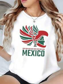 Figura de guerrero azteca con penacho rojo y verde que simboliza la fuerza ancestral y la herencia cultural de México camiseta de mujer moderna cómoda para uso diario y expresión de orgullo mexicano - Negro - Ver 1