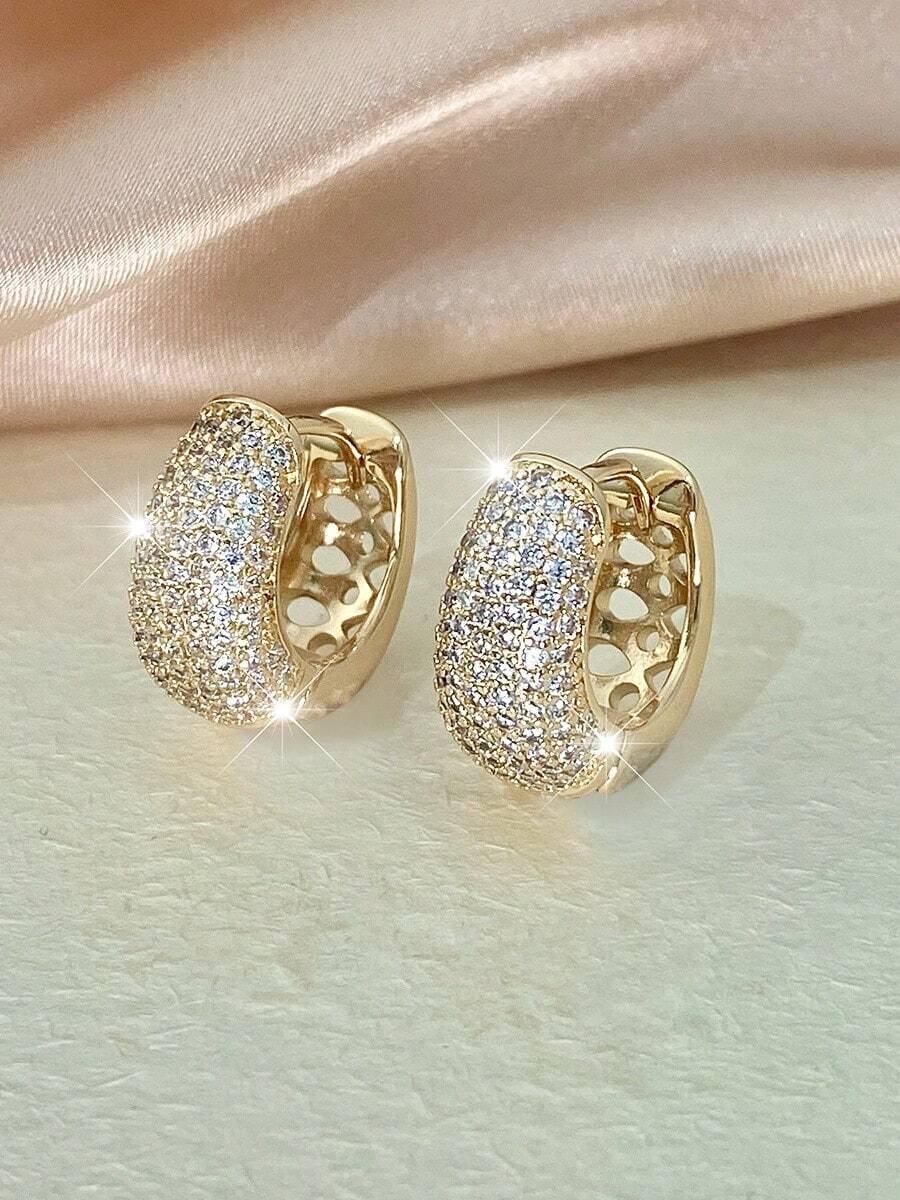 1pc Luxury C-Shape Hoop Earrings For Women, Minimalist Elegant Earrings In Gold & Silver, Versatile For Commuting - Earrings - View 1