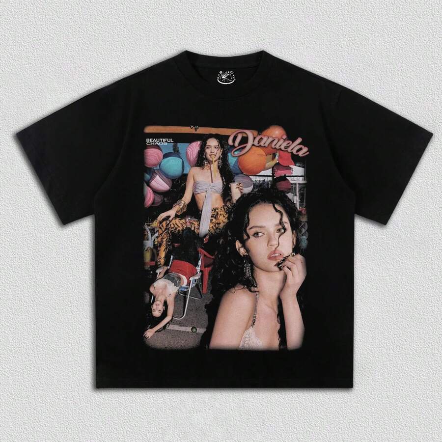 Top en coton pur respirant et doux, col rond unisexe. T-shirt d'été, T-shirt homme, T-shirt femme, hauts femme été, tenue d'été homme, T-shirt en coton, KATSEYE Danniela TEE Conçu pour la vie quotidienne, les voyages, les sentiers de randonnée et un style décontracté et confortable au quotidien. Hauts d'été indispensables pour le printemps/été, 100% coton col rond, parfait pour le printemps et l'été. Doux. Cadeaux de vacances pour la famille ou les amis. - Noir - Voir 1