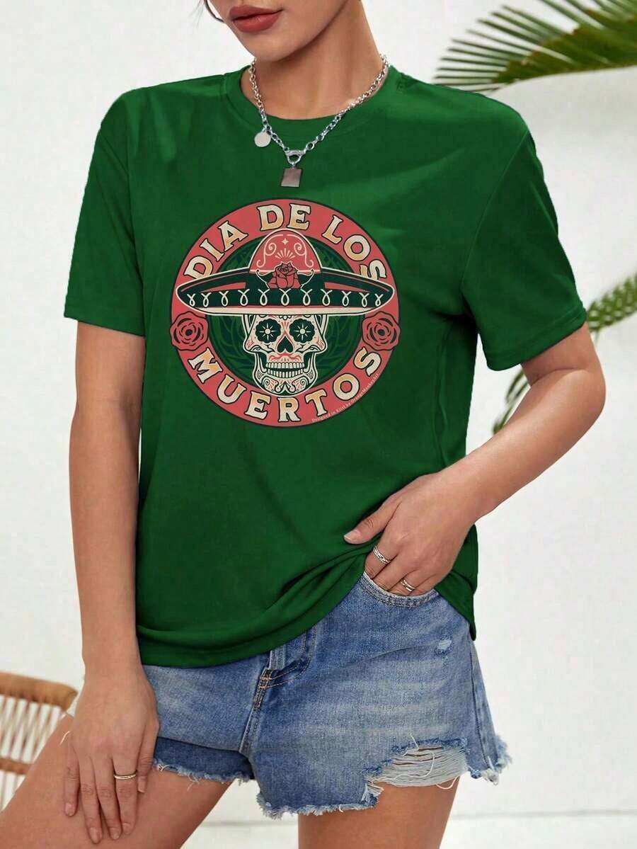 Camiseta ligera para mujer del Día de Muertos - Camiseta con estampado del Día de Muertos mexicano, con corona y sombrero mexicano, en colores azul marino y rojo - Atuendo ligero para fiestas mexicanas de uso diario, adecuado para Halloween y celebraciones del Día de Muertos - Camiseta casual de corte regular, camiseta mexicana, ropa festiva, camisa con estampado vibrante, tela cómoda, ropa de fiesta, material transpirable, camiseta de manga corta, adecuada para participantes en festivales. - Verde - Ver 1