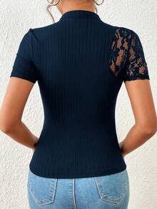 Privé Camiseta con encaje en contraste de cuello alto - Azul marino - Ver 2
