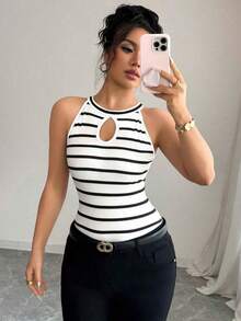 Camiseta ajustada y sexy con diseño hueco y cuello halter a rayas para mujeres - Blanco y Negro 2 - Ver 4