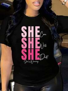Camisetas Casuales para Mujer, Camiseta con Estampado "Ella Puede, Ella Hará, Ella Lo Hizo" - Camiseta Transpirable para Uso Diario - Lavable a Máquina, Camiseta Gráfica Negra y Rosa para Mujer, Estilo Y2K, Camisetas de Moda de Verano, Conjuntos y Tops Casuales de Streetwear - Negro - Ver 1