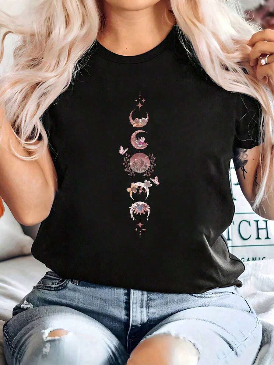 Colección de moda con motivos lunares y florales: Flores ocultas en la luna, paisaje romántico y de ensueño, camiseta con estampado romántico y de ensueño, copia png, tallas 0 a 5XL, camiseta de manga corta, cuello redondo, estilo pullover, adecuada para todas las estaciones, regalo perfecto para ocasiones casuales, deportivas y de moda. - Negro - Ver 1
