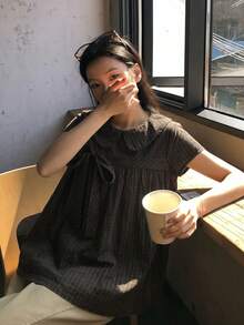 設計蝴蝶結彼得潘領短袖薄款襯衫，學院風百搭上衣夏季款 - 深灰色 - 查看 6