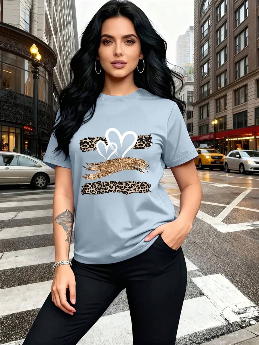 Glitter Heart Print T-Shirt With Leopard Print Design, And Breathable, Suitable For Family Trips, School Activities, Casual Sports, Daily Commutes, Matching Sister Outfits, Versatile T-Shirt. 9XO7 - 淺藍色 - 查看 1