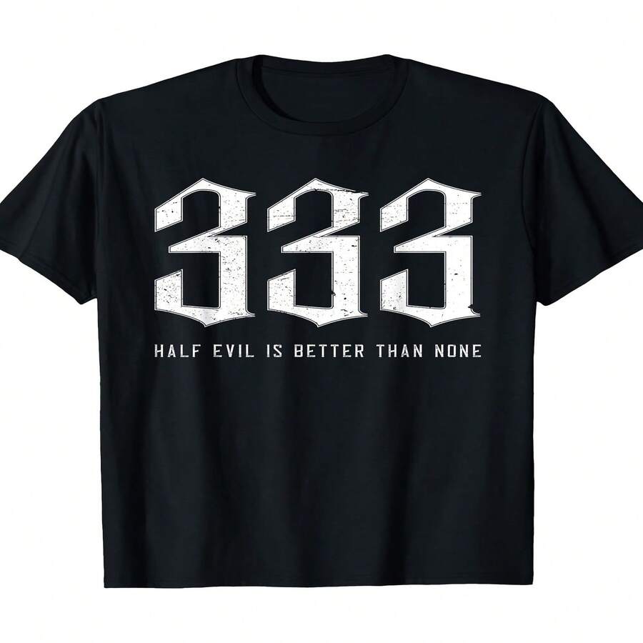 Esta camiseta exclusiva para el Día de la Independencia/Día del Padre, con estampado gráfico satánico gótico negro y dorado 333, tiene un corte holgado, ideal para uso casual, conciertos y días festivos. Esta prenda representa la subcultura gótica y está disponible en estilos similares para hombre y mujer. Es una camiseta. - Negro - Ver 1