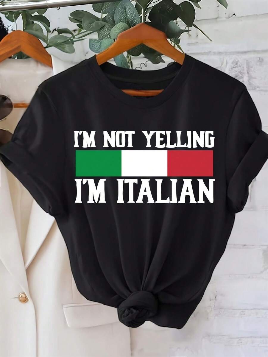 Camiseta gráfica de talla grande para mujer 'No estoy gritando, soy italiana' - Diseño llamativo con la bandera italiana y letras, camiseta casual de manga corta y cuello redondo, lavable a máquina para comodidad durante todo el año, camiseta italiana, top de corte holgado - Negro - Ver 1