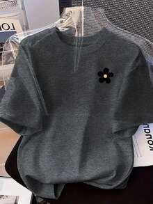 Camiseta de manga corta de talla grande para mujer con bordado de margaritas - Blusa de cuello redondo de corte holgado - Top compatible| Camisa de manga corta, cómoda y moderna, adecuada para uso diario, atuendos universitarios, citas y para usar en capas, diseño lavable a máquina. - Gris - Ver 1