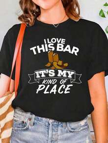 Camiseta De Cuello Redondo Con Estampado De La Letra De La Canción Amo Este Bar, Es Mi Tipo De Lugar Para El Verano, Camiseta Suave De Manga Corta Para Mujeres, Cómoda Y Con Estilo Para Mujeres Summer Essentials,Summer Outfits For Women,Graphic Tees Blusas Para Mujer Camisa - Negro - Ver 1