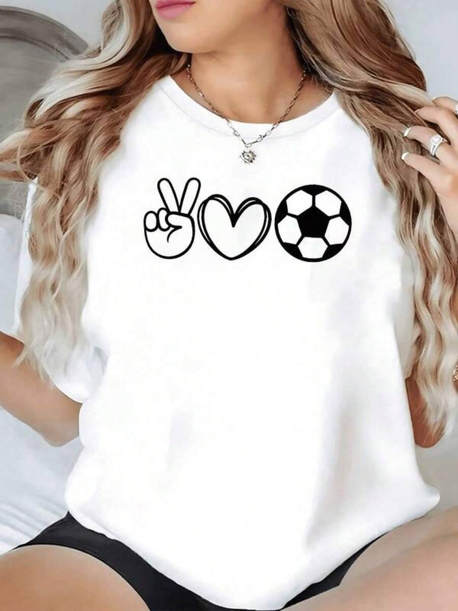 Corazones formados con la palabra LOVE que simbolizan unión afecto y energía positiva rodeados de líneas suaves que transmiten armonía y optimismo camiseta de mujer casual moderna cómoda para uso diario - Negro - Ver 1