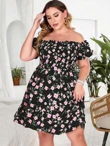 Vestido con estampado floral, hombros descubiertos, volantes fruncidos y bajo con volante para vacaciones y playa para mujer talla grande - Negro - Ver 1