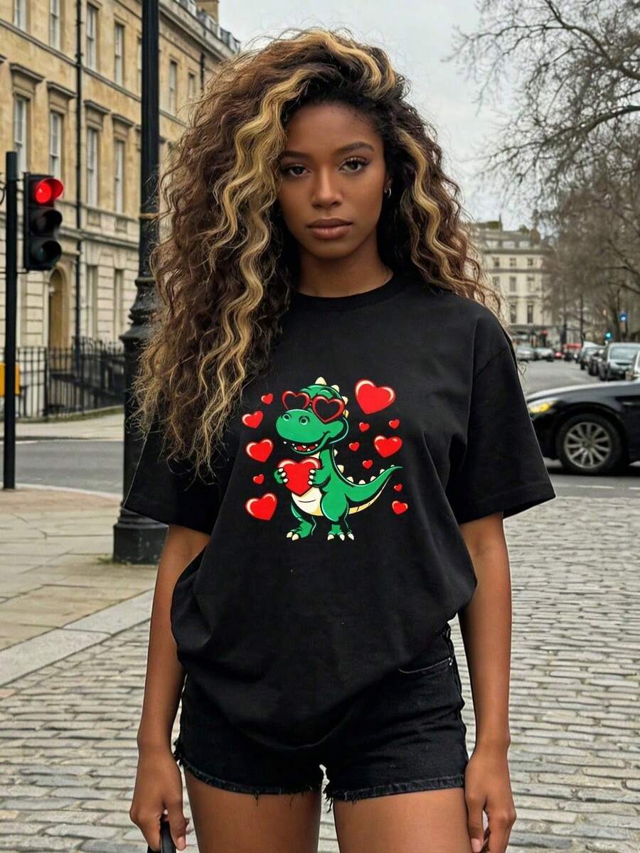 Women's Summer Clothing, Soft And Casual Cotton T-Shirt With Round Neck, Cartoon Green Dinosaur Print With Heart-Shaped Sunglasses. White. - 黑色 - 查看 1